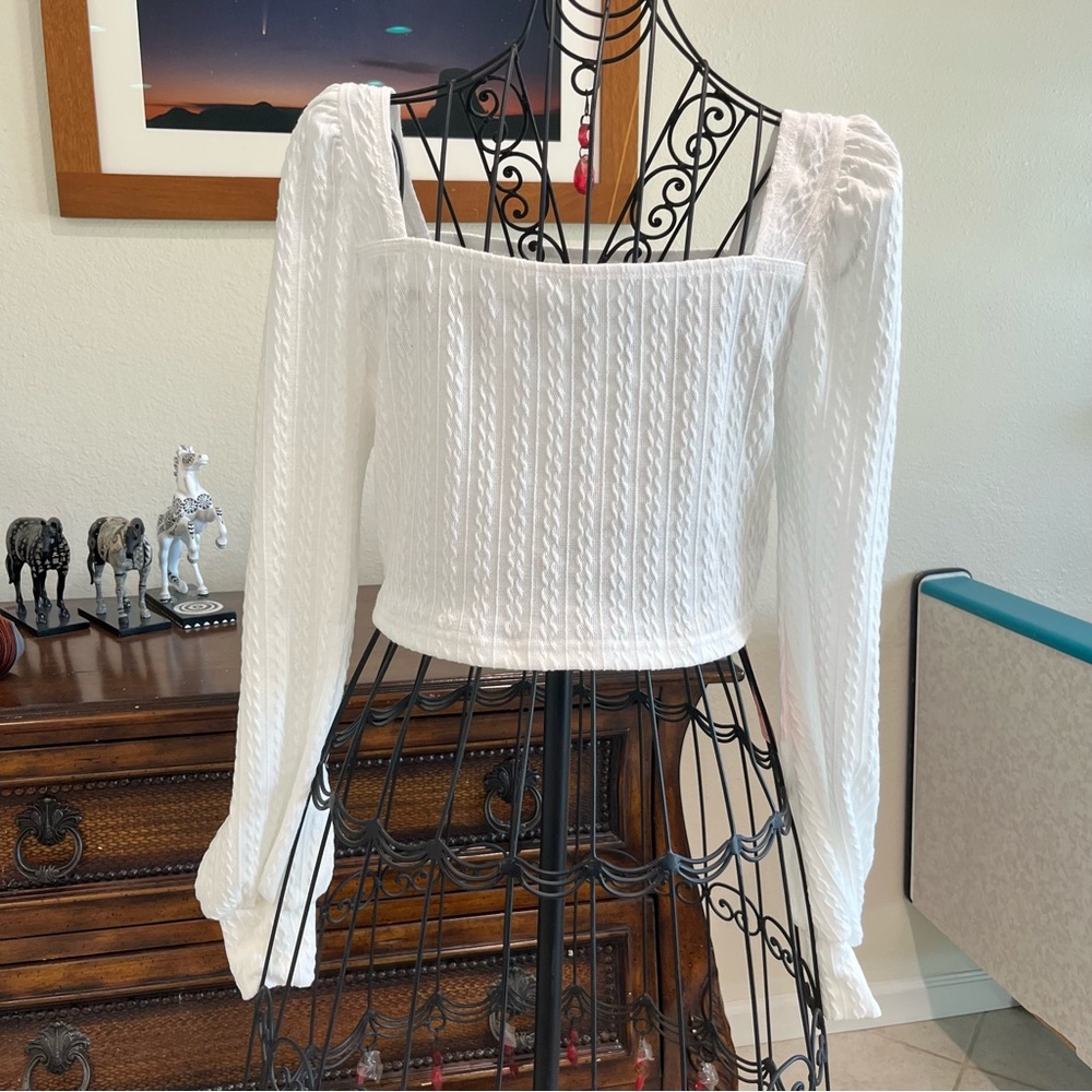 SHEIN White Puff Sleeve Smocked Crop Blouse Knit (1-116) - Picture 6 of 10
